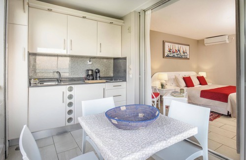 Pointe de la verdure Apartment | Les Yuccassines - Sea view and direct beach access