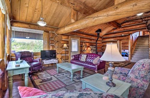 Grand Lake House | Less Than 1 Mi to Lake Granby Log Cabin with Fire Pit
