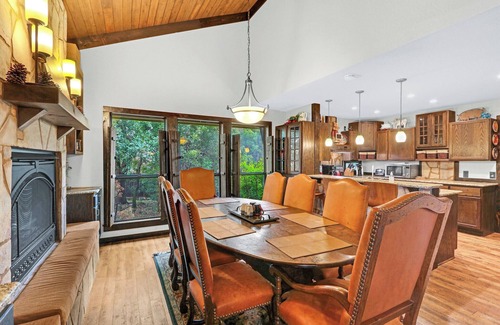 Gruene House | Less than 1 mile from Gruene Hall! Sleeps up to 8! Private Hot Tub!