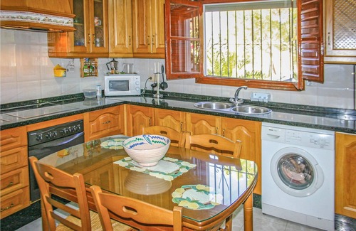 Corumbela House | Less than 10 minutes walk from Corumbela, the vacation home is located in the mountain slopes next t