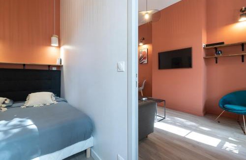 Voltaire - Saint Amour Apartment | Let's- 2 and 1 - Sweet Voltaire
