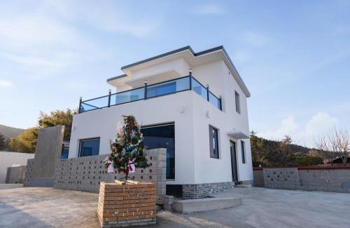 Gyeongju House | Lets Play here In Gyeongju