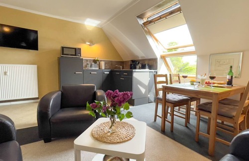 Duhnen Apartment | Leuchtfeuer Voßhörn - House Leuchtfeuer - Bright vacation apartment with tasteful