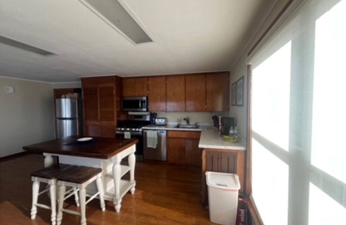 Skaneateles Cottage | Level Lake Front/Sunset Side