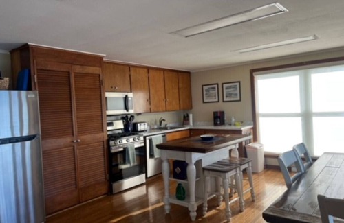 Skaneateles Cottage | Level Lake Front/Sunset Side