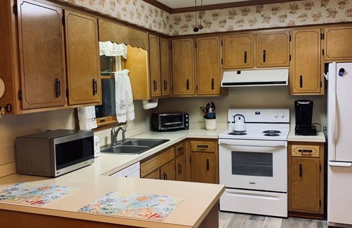 Lewes House | Lewes Beach home, 3 BR, 2 baths 6 min to beaches! Bike trail @ entry to block
