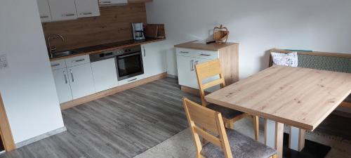 Liesing Apartment | Lexahaus