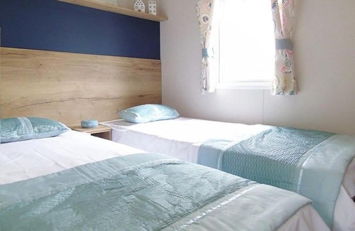 Knaresborough Apartment | Leylandii 2 Bed Holiday Home in picturesque town.