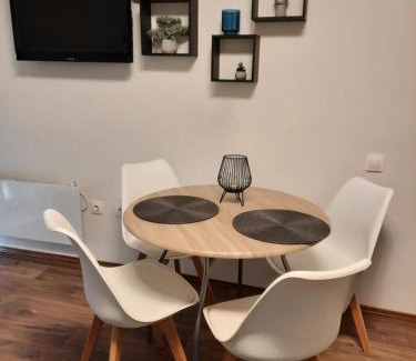 Kaposvar Apartment | Lezser apartman