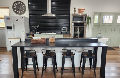 Gassville House | LG's over the White River- Spacious house with beautiful river & mountain views!