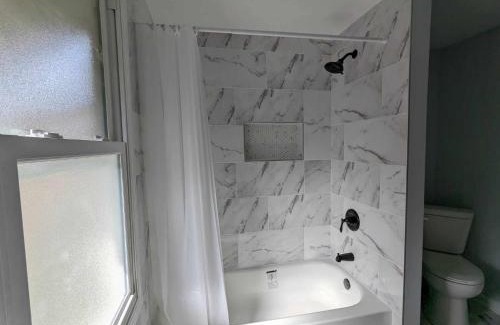 Lake in the Hills House | LH Guest house