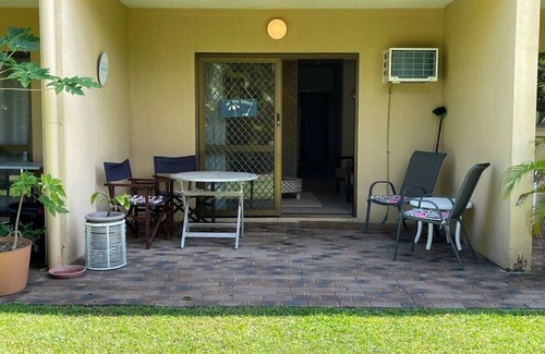 Mission Beach Apartment | Liana 4 ~ Beach Lovers All at your finger tips