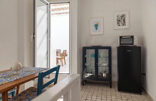 Centro Storico Apartment | Libeccio dwelling - historic center a few meters from the sea