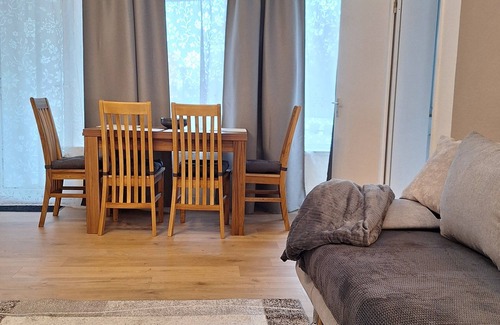 Klushof Apartment | Liebevoll Eingerichtete Ferienwohnung, in Bremerhaven, 15 km von der Nordsee