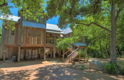 Gruene House | Life is Gruene-Riverfront Luxury-1Mi To GrueneHall