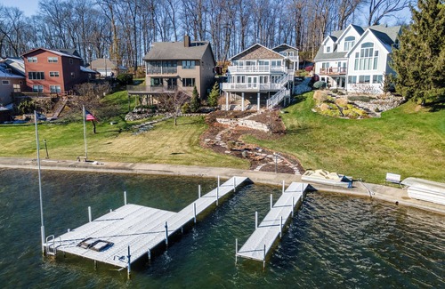 Lake James House | Life Lake Vacations on James!