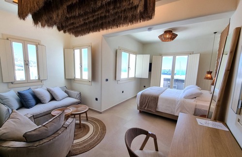 Tourlos House | LIFE SUITES