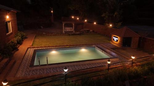 Mahabaleshwar Villa | Lifeline Villas - Mini Miracle Near Mahableshwar Market With Valley View From Pool