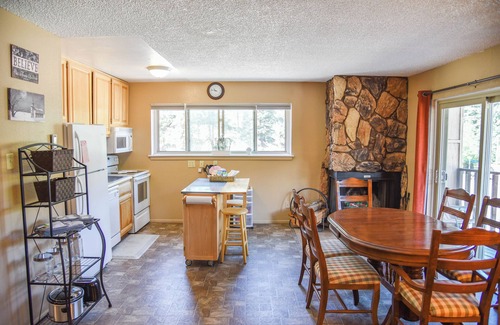 Red River Condo | Lift's West #105 - Cozy Corner at the Lifts
