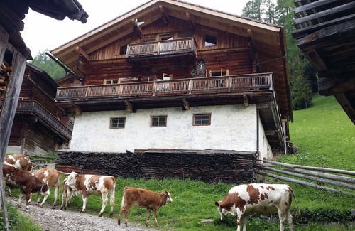 Innervillgraten Cabin | Light, air, tranquility, landscape. Immerse yourself in another world.