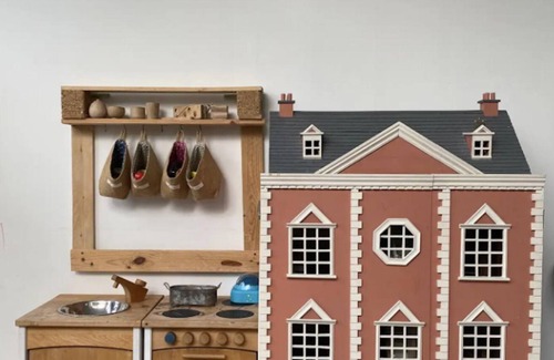 William Morris House | Light filled house five minutes from the tube, perfect for families!