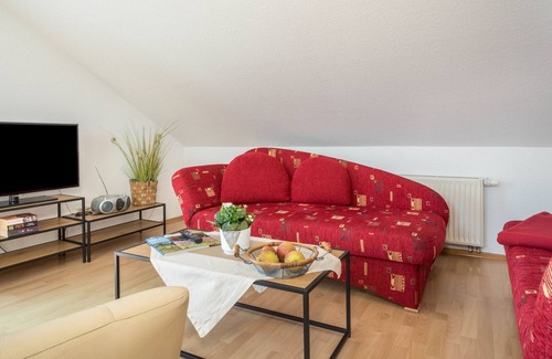Eriskirch Apartment | Light-Flooded Attic Apartment “Haus Schussenblick DG” with Wi-Fi, Terrace & Garden; Parking
