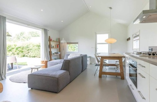 Westenschouwen House | Light, pretty skies and lots of space!