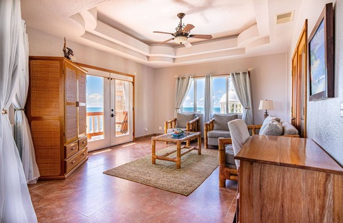 San Pedro Resort | Lighthouse Beach Villas 3br/2ba Beachfront Villa Playa