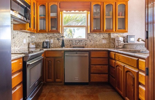 San Pedro Resort | Lighthouse Beach Villas 3br/2ba Beachfront Villa Oceano