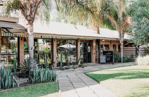 Groblersdal House | Lighthouse Guesthouse & Cafe