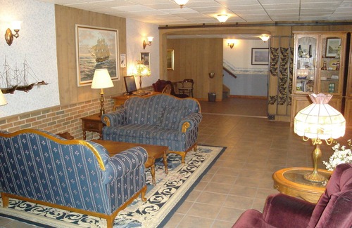 Two Rivers Hotel | Lighthouse Inn