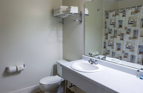 Two Rivers Hotel | Lighthouse Inn