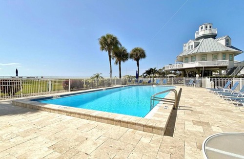 Sunset Reef Hotel | Lighthouse Pointe 502