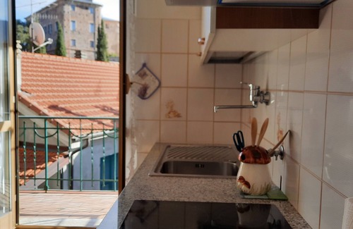 Balestrino House | Liguria - Two-room apartment in Balestrino - Castle View Home - 8 km from the Sea