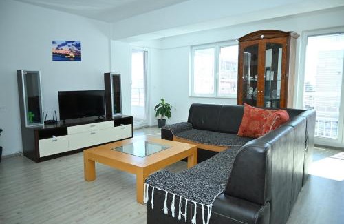 Ohrid Apartment | Lihnidos Home, Central Apartment, AC, Lake Access, Beach