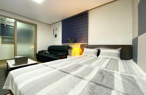 Gyeongju Apartment | Like a local resident near a major tourist attraction in Gyeongju, can store luggage