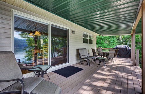 Cullowhee House | Like to sit back, relax & enjoy the lake? Come stay at Lakeside today!