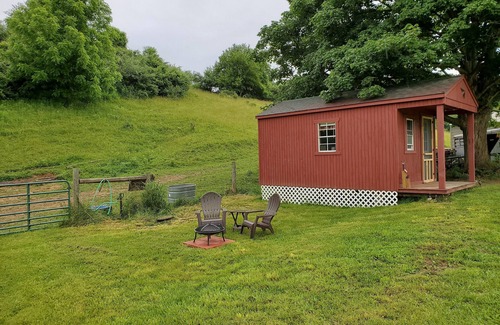 Lewisburg Cabin | Lil Red Ranch House so secluded yet only 10 mins from town.