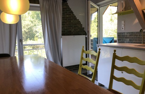 Mainstockheim Apartment | Lila Wolken serviced apartment directly on the Main cycle path. Ideal for vacations