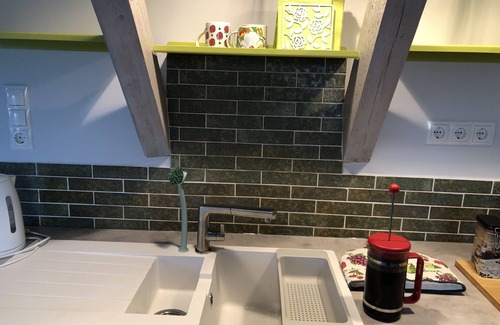 Mainstockheim Apartment | Lila Wolken serviced apartment directly on the Main cycle path. Ideal for vacations