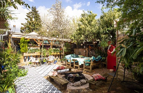 Colchester Cabin | Lilchester - Slice of Heaven Hidden Away. Rental to Indulge in Serenity.