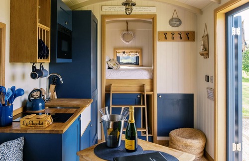 Redmile Cottage | Lillie's Shepherds Hut at Shepherds Lodge