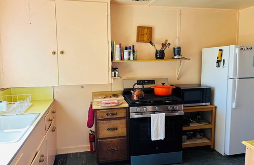 Summerland House | Lillie’s Oceanview RUSTIC Boho Surf Cottage nSteps to the beach & fun!