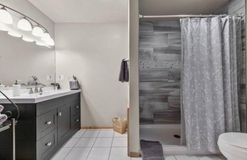 Black Wolf House | Lilly Lakeside- Large Tri Level home