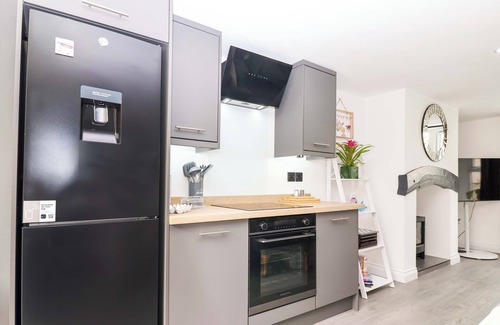 Dawlish House | LILLY'S COTTAGE, family friendly, with a garden in Dawlish