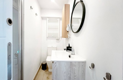 Simancas Bed & Breakfast | Lima: perfect room to live and share in Madrid