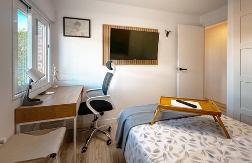 Simancas Bed & Breakfast | Lima: perfect room to live and share in Madrid