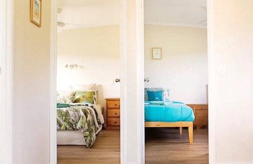 Pinbarren Cabin | Lime Lodge Farmstay-Families-Horse Riders-Nature