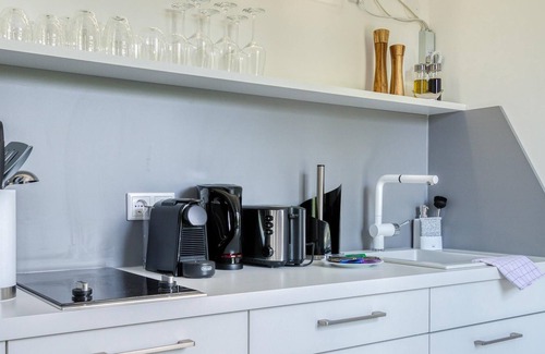 Munchen District Apartment | limehome Garching Bürgermeister-Amon-Str|SuiteM LT