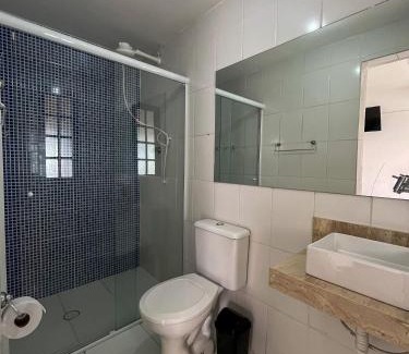 Pequea Ski Chalet | Linda suíte à 300m da Praia do Pequeá no Saco da Capela